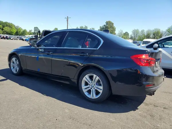 WBA8B9G5XJNU99636 2018 BMW 3ER - Image 2