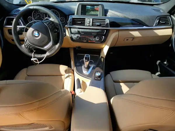 WBA8B9G5XJNU99636 2018 BMW 3ER - Image 8