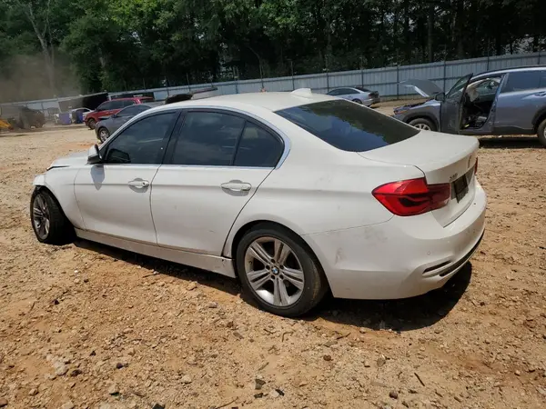 WBA8D9C30HA005929 2017 BMW 3ER - Image 2