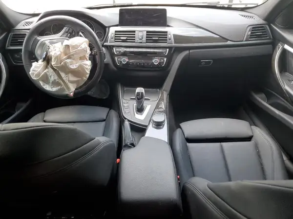 WBA8D9C30HA005929 2017 BMW 3ER - Image 8