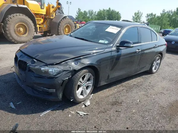 WBA8D9C30HA011827 2017 BMW 3ER - Image 2