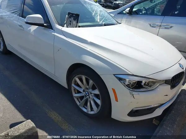 WBA8D9C30HA012475 2017 BMW 3ER - Image 1