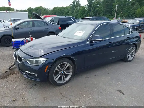 WBA8D9C31HA004580 2017 BMW 3ER - Image 2