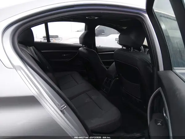 WBA8D9C31HA005745 2017 BMW 3ER - Image 8