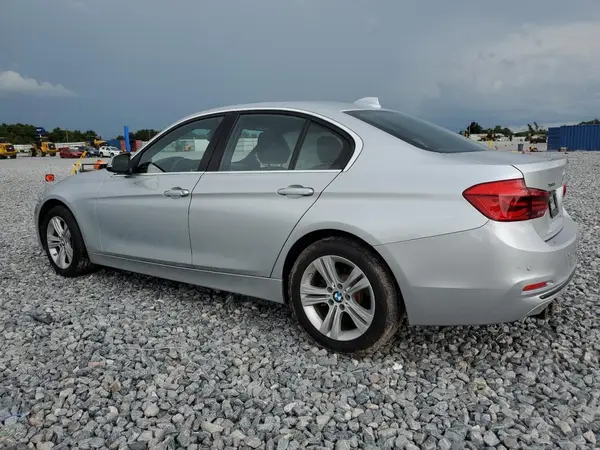 WBA8D9C31HA005938 2017 BMW 3ER - Image 2