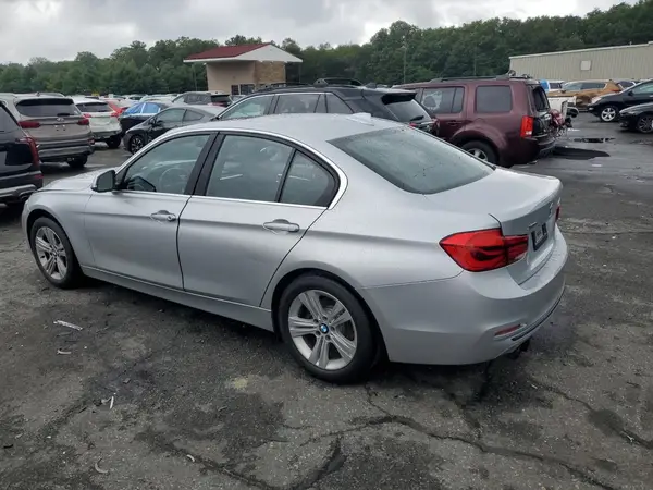 WBA8D9C32HA004586 2017 BMW 3ER - Image 2