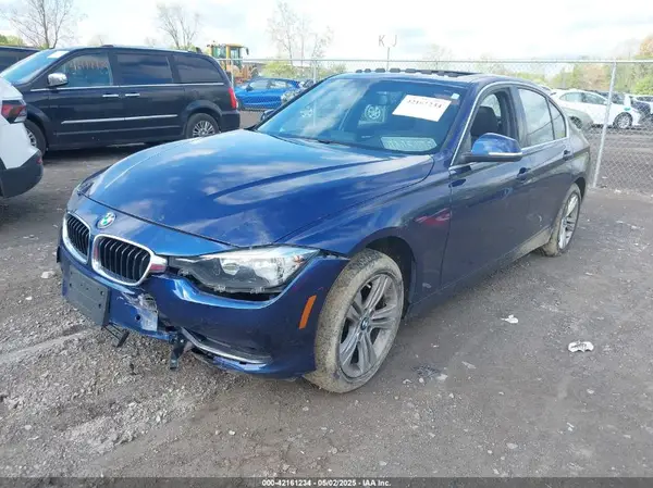 WBA8D9C32HA005561 2017 BMW 3ER - Image 2