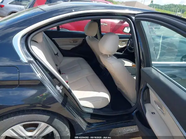 WBA8D9C32HA011814 2017 BMW 3ER - Image 8
