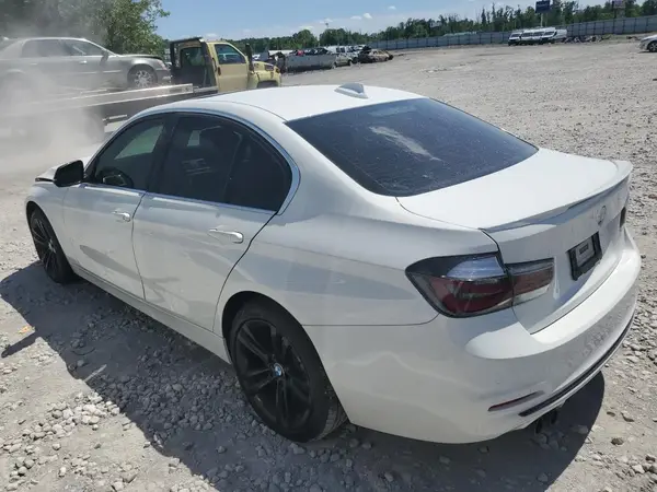WBA8D9C33HA003852 2017 BMW 3ER - Image 2