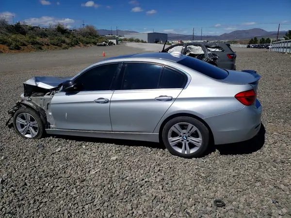 WBA8D9C33HA004614 2017 BMW 3ER - Image 2