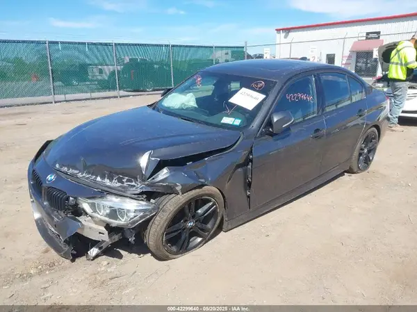 WBA8D9C33HA004810 2017 BMW 3ER - Image 2