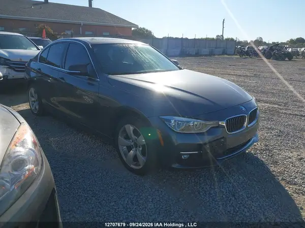 WBA8D9C33HA005682 2017 BMW 3ER - Image 1