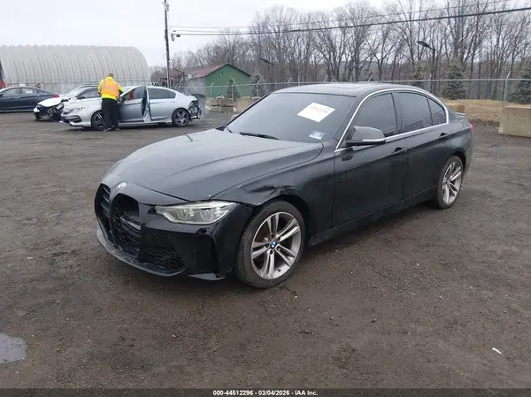 WBA8D9C34HA004668 2017 BMW 3ER - Image 2