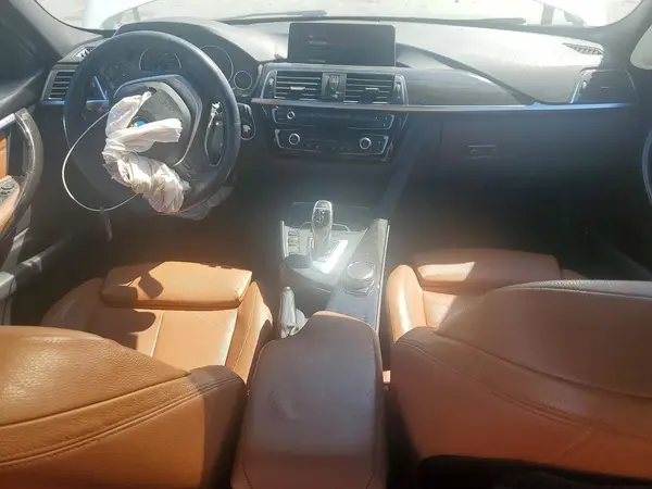 WBA8D9C34HA004881 2017 BMW 3ER - Image 8