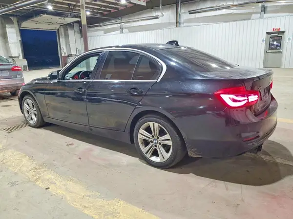 WBA8D9C34HA011524 2017 BMW 3ER - Image 2