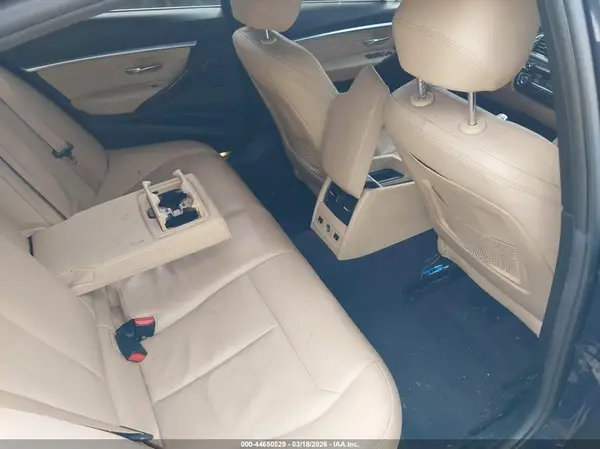 WBA8D9C34HA011667 2017 BMW 3ER - Image 8
