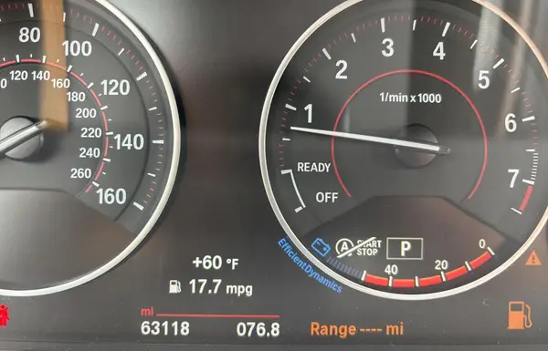 WBA8D9C35HA004288 2017 BMW 3ER - Image 8