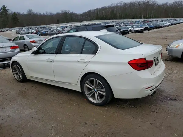 WBA8D9C35HA005019 2017 BMW 3ER - Image 2