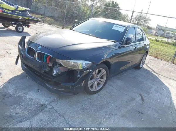 WBA8D9C35HA011399 2017 BMW 3ER - Image 2