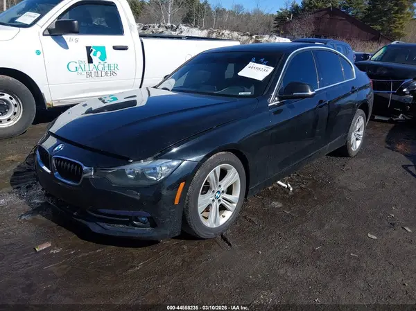 WBA8D9C35HA011841 2017 BMW 3ER - Image 2