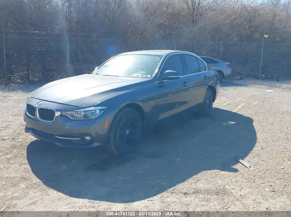 WBA8D9C36HA004624 2017 BMW 3ER - Image 2