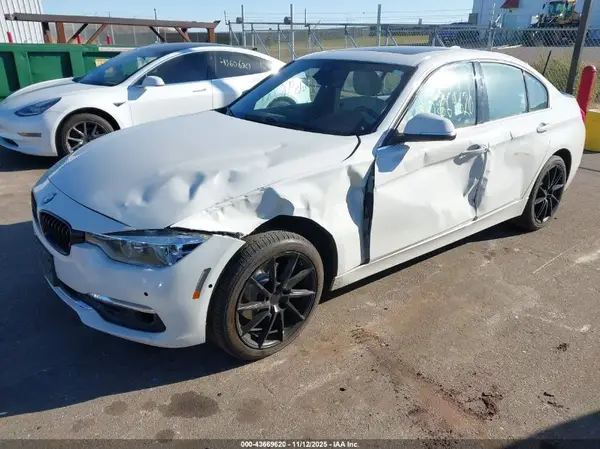 WBA8D9C36HA004641 2017 BMW 3ER - Image 2