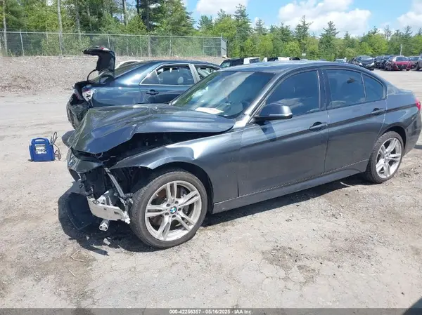 WBA8D9C36HA012254 2017 BMW 3ER - Image 2