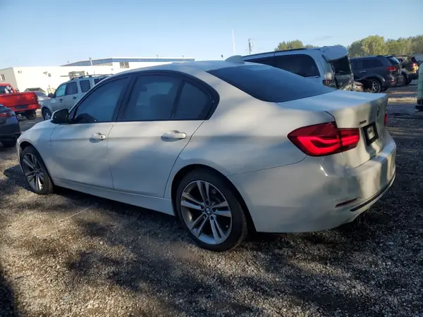 WBA8D9C36HA012416 2017 BMW 3ER - Image 2