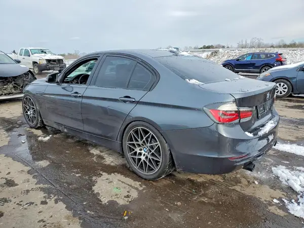 WBA8D9C37HA005426 2017 BMW 3ER - Image 2