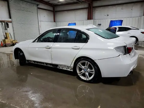 WBA8D9C37HA005586 2017 BMW 3ER - Image 2