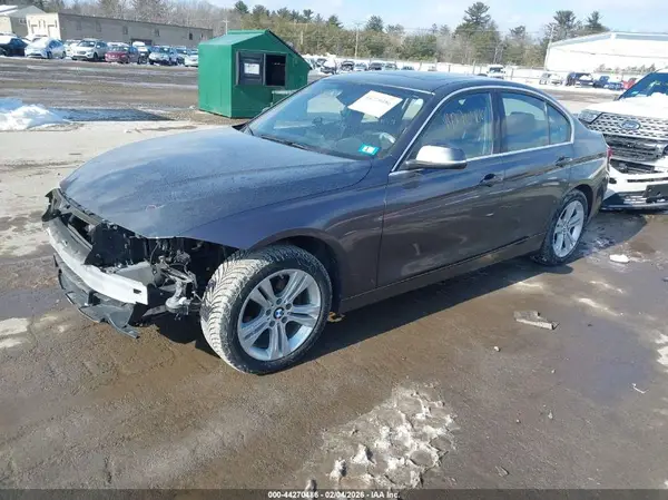 WBA8D9C37HA011341 2017 BMW 3ER - Image 2