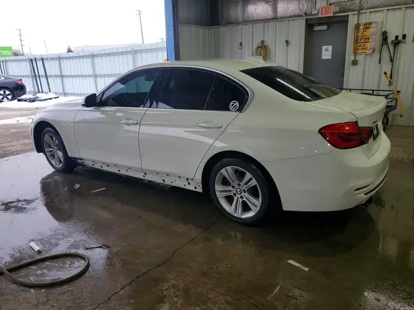 WBA8D9C38HA005418 2017 BMW 3ER - Image 2