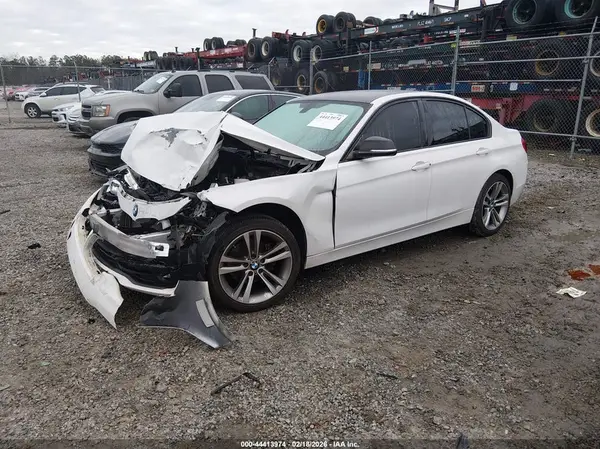 WBA8D9C38HA005502 2017 BMW 3ER - Image 2