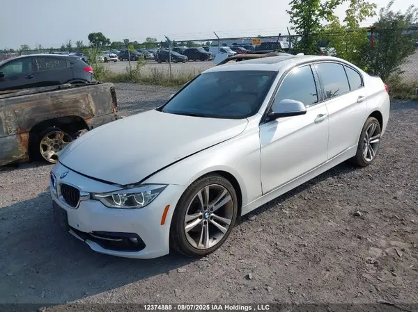 WBA8D9C38HA012336 2017 BMW 3ER - Image 2