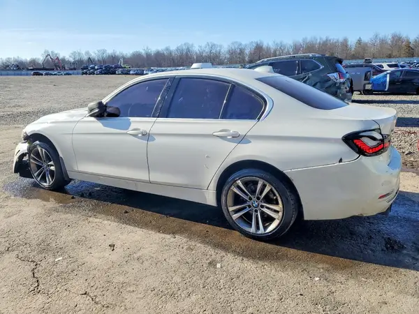 WBA8D9C39HA004472 2017 BMW 3ER - Image 2