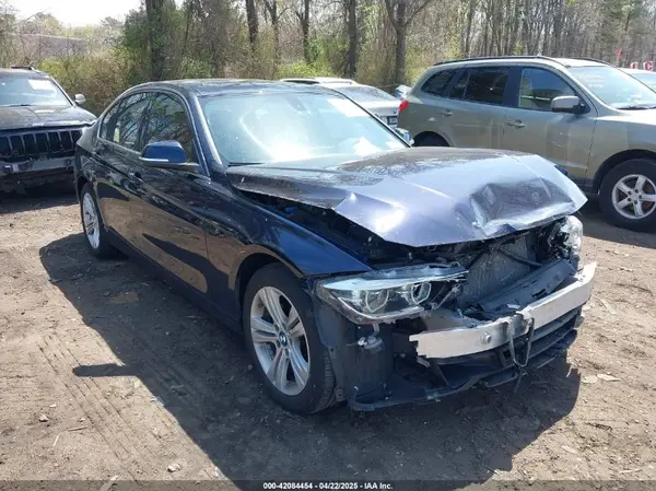 WBA8D9C39HA011678 2017 BMW 3ER - Image 1