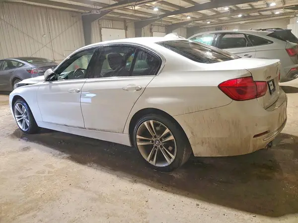 WBA8D9C3XHA004481 2017 BMW 3ER - Image 2