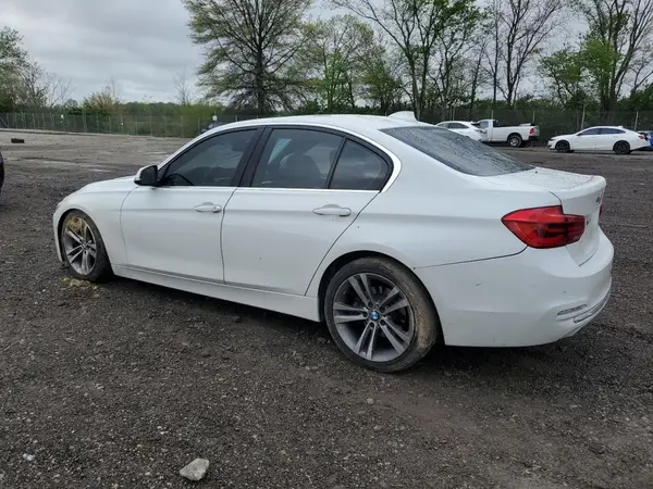WBA8D9C3XHA004934 2017 BMW 3ER - Image 2