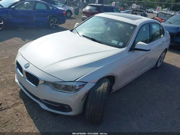 WBA8D9C3XHA005808 2017 BMW 3ER - Image 2