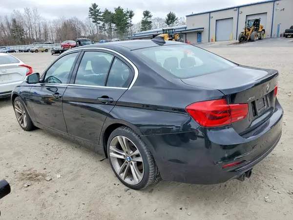WBA8D9C3XHA011835 2017 BMW 3ER - Image 2