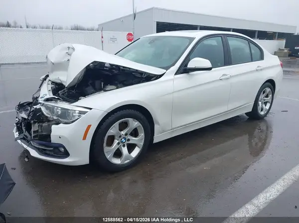 WBA8D9C50HK677579 2017 BMW 3ER - Image 2