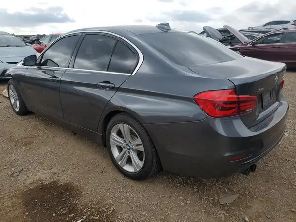 WBA8D9C50HK677629 2017 BMW 3ER - Image 2