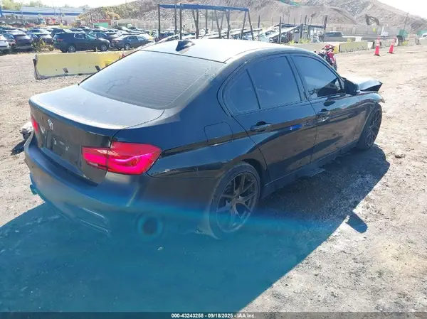 WBA8D9C50HK677808 2017 BMW 3ER - Image 2