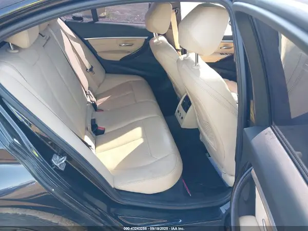 WBA8D9C50HK677808 2017 BMW 3ER - Image 8