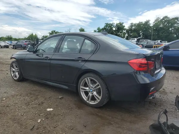 WBA8D9C50JA012757 2018 BMW 3ER - Image 2
