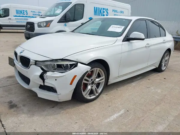 WBA8D9C50JA013360 2018 BMW 3ER - Image 2
