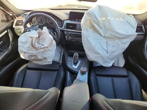 WBA8D9C50JA607950 2018 BMW 3ER - Image 8