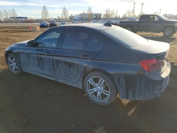 WBA8D9C50JA614946 2018 BMW 3ER - Image 2