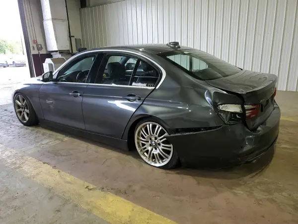 WBA8D9C50JA615501 2018 BMW 3ER - Image 2