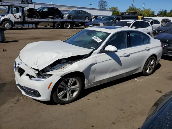 WBA8D9C50JA615675 2018 BMW 3ER - Image 1